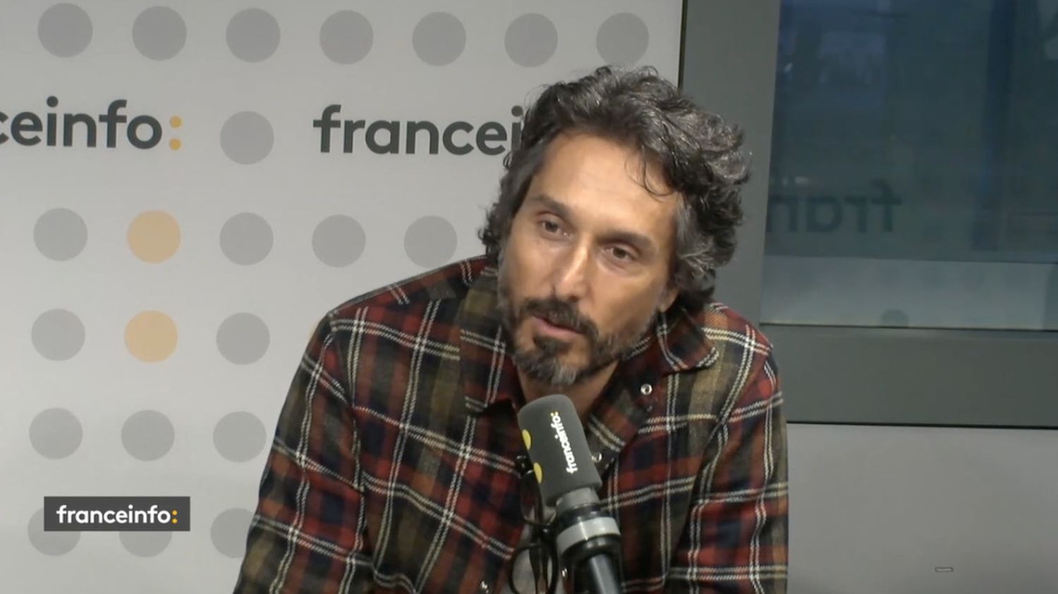 Vincent Elbaz, comédien dans la série 