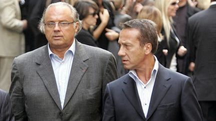 Gérard Louvin et Daniel Moyne, le 4 juin 2007, lors de l'enterrement de Jean-Claude Brialy à Paris. (MAXPPP)