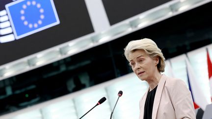 Ursula von der Leyen, présidente de la Commission européenne, au Parlement de Strasbourg le 27 novembre 2024 (FREDERICK FLORIN / AFP)