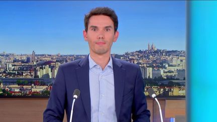 Le JT de 23h de franceinfo du dimanche 14 juillet, présenté par Yann Haefele, est consultable en ligne en replay pour voir et revoir ce journal télévisé qui décrypte l'actualité. Retrouvez les dernières infos du week-end, les grands reportages, les interviews et les explications de la rédaction sur toute l’actualité nationale et internationale. (FRANCEINFO)