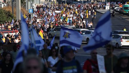 Une manifestation pour demander la libération des otages retenus par le Hamas, à Jérusalem, le 1er septembre 2024. (AHMAD GHARABLI / AFP)