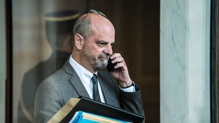 Le ministre de l'Education nationale, Jean-Michel Blanquer, à la sortie d'un Conseil des ministres, le 3 novembre 2021 à Paris. (XOSE BOUZAS / HANS LUCAS / AFP)