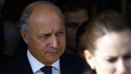 Le ministre des Affaires &eacute;trang&egrave;res Laurent Fabius, le 9 novembre 2013, &agrave; Gen&egrave;ve (Suisse). (DENIS BALIBOUSE / REUTERS)