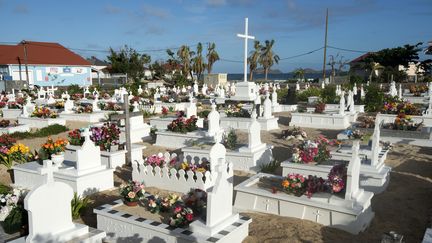 Le cimetière de Lorient, à Saint-Barthélémy, où sera enterré Johnny Hallyday le 11 décembre 2017.&nbsp; (HELENE VALENZUELA / AFP)