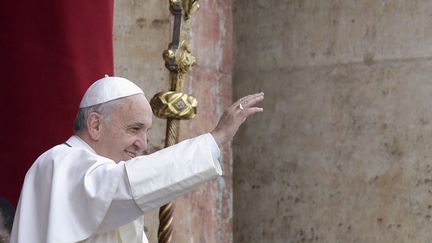 &nbsp; (Le pape François à la fin de la messe de Pâques © REUTERS | Max Rossi)