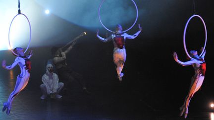 Des acrobates du Cirque du Soleil, à Berlin en mai 2014.
 (Roland Popp / DPA Picture Alliance / AFP)