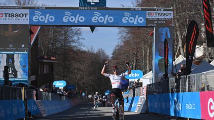 Tadej Pogacar à l'arrivée de la quatrième étape de Tirreno-Adriatico. (GIAN MATTIA D'ALBERTO - LAPRESSE/AP/SIPA / SIPA)