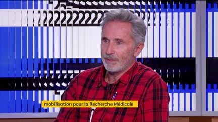 Thierry Lhermitte engagé aux côtés de la Fondation pour la Recherche médiacle