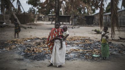 Le 1er août 2019, le village d'Aldeia da Paz, au Mozambique, subissait une attaque de terroristes islamistes. (MARCO LONGARI / AFP)