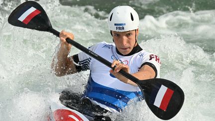 Titouan Castryck lors de la finale du slalom kayak des JO à Vaires-sur-Marne le 1er août 2024. (BERTRAND GUAY / AFP)