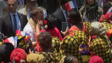 Emmanuel Macton à Mayotte (France 2)