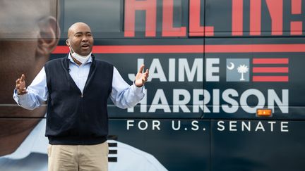 Jaime Harrison, candidat démocrate au Sénat, lors dde sa campagne à Greenville en Caroline du Sud, le 31 octobre 2020. (SEAN RAYFORD / GETTY IMAGES NORTH AMERICA / AFP)