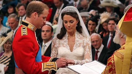 Le prince William et Catherine Middleton sont devenus mari et femme, le 29 avril 2011. (AFP/WPA POOL/ DOMINIC LIPINSKI ALTERNATIVE CROP)