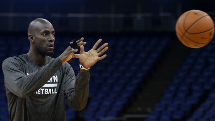 Le basketteur Kevin Garnett, le 15 janvier 2014 à Londres (Royaume-Uni). (BEN STANSALL / AFP)