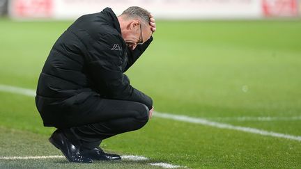 Jean-Marc Furlan, alors entraîneur de Troyes, lors d'un match (perdu) face à Lyon, le 31 octobre 2015. (FRANCOIS NASCIMBENI / AFP)