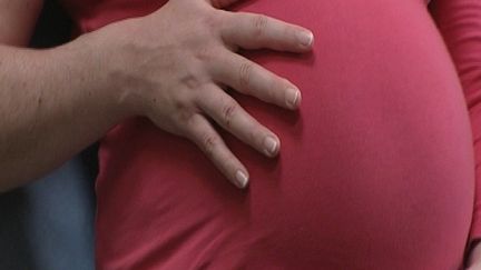 Des compléments pendant la grossesse contre l'allergie du bébé ?