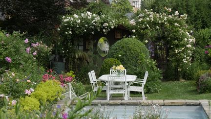 Dans Le&nbsp;jardin des miroirs, de Françoise Dardenne, en Belgique.&nbsp; (ISABELLE MORAND / RADIO FRANCE/FRANCE INFO)