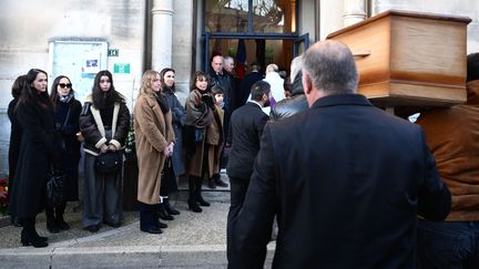 Les obsèques de Guy Marchand à Mollégès (Bouches-du-Rhône), le 27 décembre 2023 (CHRISTOPHE SIMON / AFP)