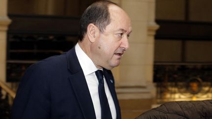 Bernard Squarcini, ancien chef de la Direction centrale du renseignement intérieur (DCRI), arrive à son procès au tribunal de Paris, le 18 février 2014. (FRANCOIS GUILLOT / AFP)