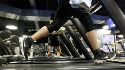 Des tapis roulant dans une salle de sport à Saint-Ouen (Seine-Saint-Denis).
 (JEAN-BAPTISTE QUENTIN / MAXPPP)