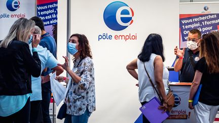 Un salon de l'emploi se tient à Perpignan (Pyrénées-Orientales), le 2 septembre 2021. (ARNAUD LE VU / HANS LUCAS / AFP)