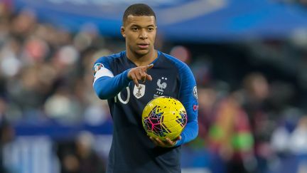 Le joueur de l'équipe de France Kylian Mbappé lors de la rencontre face à la Moldavie au Stade de France à Saint-Denis (Seine-Saint-Denis), le 14 novembre 2019. (TF-IMAGES / DEFODI IMAGES / GETTY IMAGES)