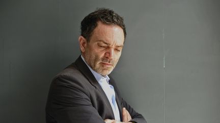 L'écrivain et la réalisateur Yann Moix, le&nbsp;4 juin 2018 à Lille. (SARAH ALCALAY / SIPA)