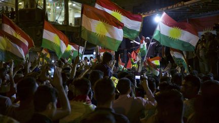 Des Kurdes fêtent les résultats du référendum d'indépendance du Kurdistan, le 25 septembre 2017 à Duhok (Irak).&nbsp; (NOE FALK NIELSEN / NURPHOTO / AFP)