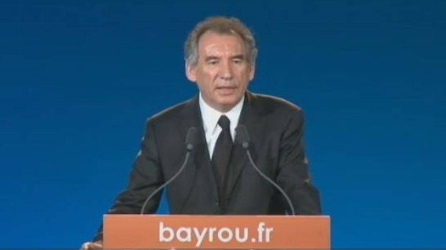 Bayrou Veut Que Le Ton De La Campagne Change