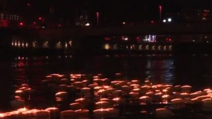 Fête des Lumières : une rivière de lumignons a traversé Lyon