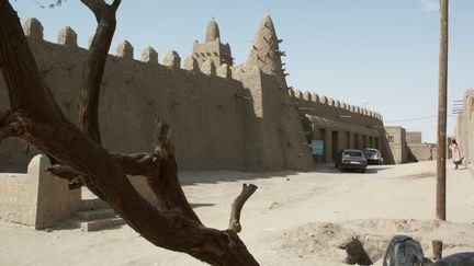 La mosqu&eacute;e de Djingareyber &agrave; Tombouctou (Mali)&nbsp;en 2005, avant sa destruction par les islamistes d'Ansar Dine. (CITIZENSIDE.COM / AFP)