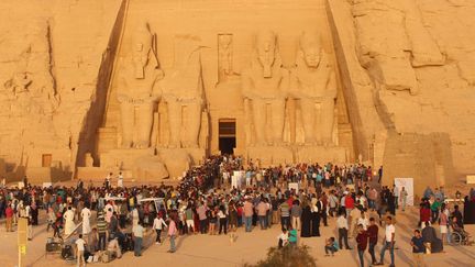 Le temple d'Abou Simbel baigné par le soleil, ici le 22 octobre 2018.
 (STR / AFP)