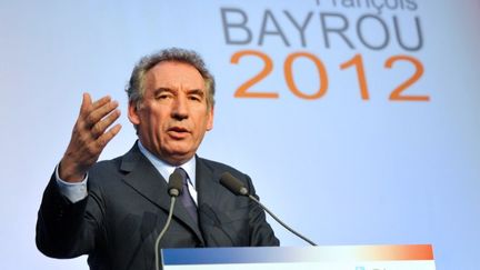 Le pr&eacute;sident du Modem Fran&ccedil;ois Bayrou &agrave; un meeting &agrave; Pau (Pyr&eacute;n&eacute;es Atlantique), le 10 d&eacute;cembre 2011. (PIERRE ANDRIEU / AFP)