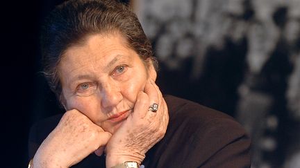 Simone Veil, le 25 janvier 2005 à Drancy (Seine-Saint-Denis). (JEAN AYISSI / AFP)