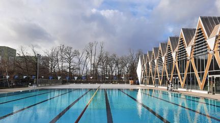 Le grand bassin olympique flambant neuf du complexe aquatique de la Source à Orléans est fermé pour une durée de trois mois.&nbsp; (SOPHIE CONSTANZER / FRANCEINFO / RADIO FRANCE)