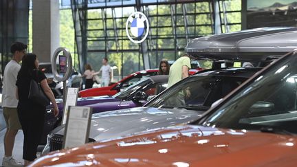 Un showroom BMW à Munich, le 8 juillet 2023. (photo d'illustration). (FRANK HOERMANN / SVEN SIMON / SVEN SIMON)