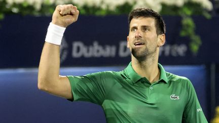 Novak Djokovic a remporté&nbsp;son huitième de finale au&nbsp;tournoi de Dubaï face à Karen Khachanov, le 23 février 2022. (KARIM SAHIB / AFP)