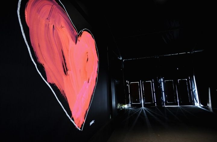 Le coeur rouge du Lincoln Center
 (BRYAN BEDDER / GETTY IMAGES NORTH AMERICA / AFP)