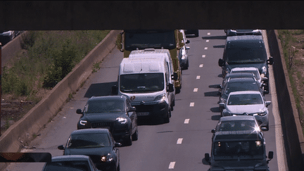 Paris : le périphérique à 50 km/h n’enchante pas les usagers (Franceinfo)