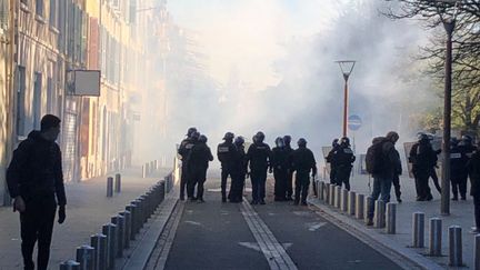 Manifestation à Pau, le 5 novembre 2020. (DIMITRI MORGADO / FRANCE-BLEU BÉARN)