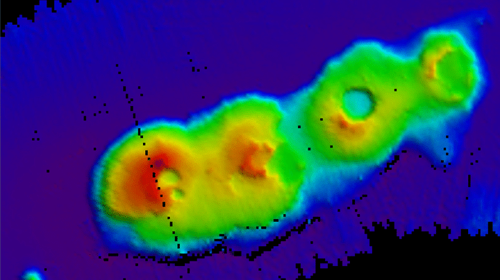 Une vue des quatre volcans sous-marins d&eacute;couverts au large de Sydney (Australie), diffus&eacute;e par l'Universit&eacute; nationale australienne, le 13 juillet 2015. (MNF / AUSTRALIAN NATIONAL UNIVERSITY)