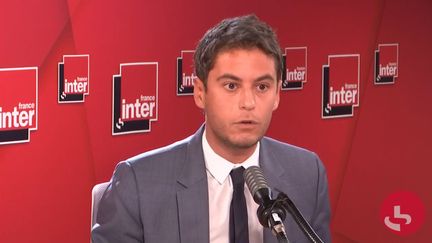 Gabriel Attal, porte-parole du gouvernement, invité de France Inter lundi 21 septembre 2020. (FRANCE INTER / RADIO FRANCE)