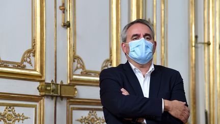 Le président de la région Haut-de-France Xavier Bertrand, à l'hôtel Matignon à Paris, le 28 septembre 2020. (ALAIN JOCARD / AFP)