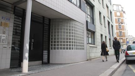 L'adjoint au maire du 15e arrondissement G&eacute;rard Gayet vit dans le m&ecirc;me immeuble o&ugrave; r&eacute;sidait Frigide Barjot avant de s'en faire expulser,&nbsp;rue de la F&eacute;d&eacute;ration, &agrave; Paris, affirme "Le Parisien", le 8 avril 2015. (  MAXPPP)