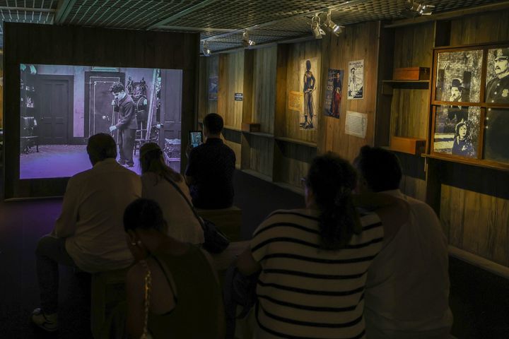 Eleven spaces to discover the history of "The Kid" and that of Charlie Chaplin. (CANNES TOWN HALL)