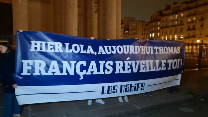 Des manifestants d'ultradroite se sont rassemblés pour rendre hommage à Thomas, à Crépol sur la place du Panthéon à Paris le 1er décembre 2023. (RADIO FRANCE)