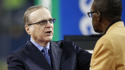 Le cofondateur de Microsoft Paul Allen (à gauche), le 1er octobre 2017 à Seattle (Etats-Unis). (OTTO GREULE JR / GETTY IMAGES NORTH AMERICA / AFP)