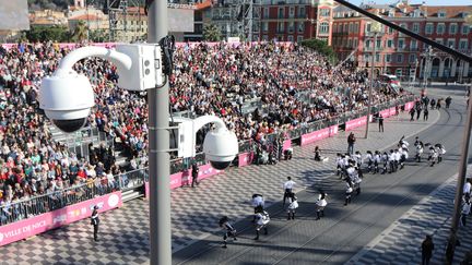 Test de reconnaissance faciale lors du carnaval de Nice, en février 2019. (OTTINO / MAXPPP)