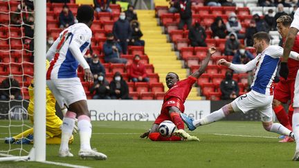 Sadio Mané ouvre le score pour Liverpool face à Crystal Palace dimanche 23 mai à Anfield (PHIL NOBLE / POOL)