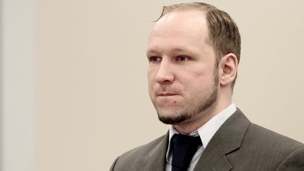 Anders Behring Breivik lors de son proc&egrave;s, le 27 avril 2012, au tribunal d'Oslo (Norv&egrave;ge). (HAKON MOSVOLD LARSEN / AFP)